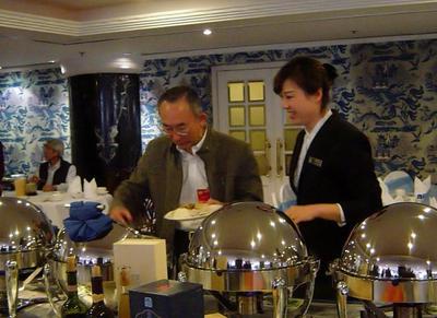 專(zhuān)業(yè)餐飲服務(wù)員的使命與素養(yǎng) 以委員服務(wù)為例